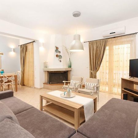 Charming And Comfy House Lejlighed Agia Marina Eksteriør billede
