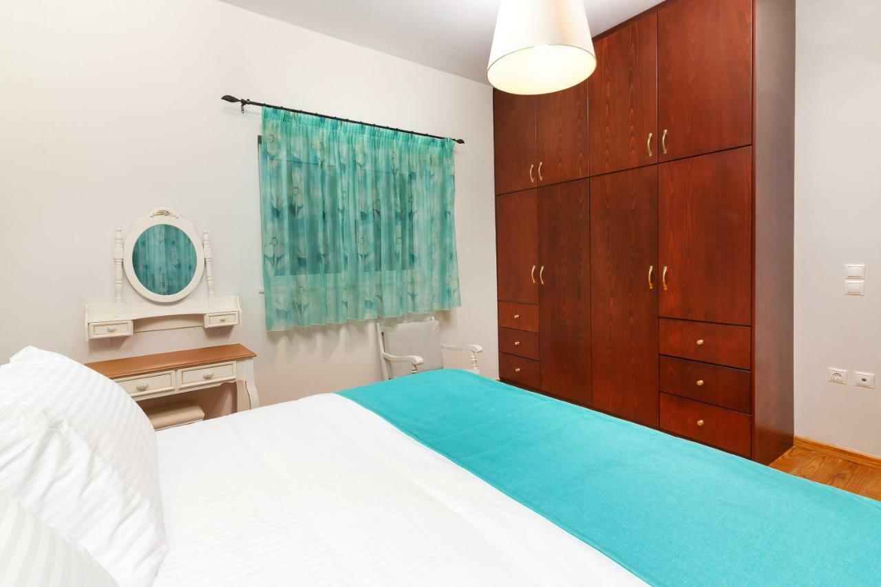 Charming And Comfy House Lejlighed Agia Marina Eksteriør billede